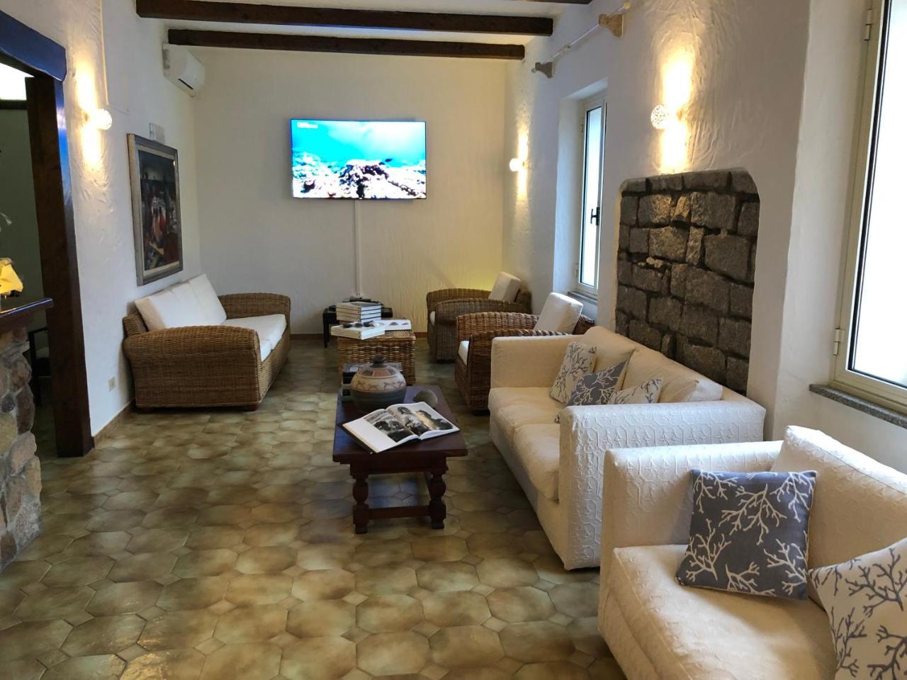 סנטה טרזה גאיורה Hotel Canne Al Vento מראה חיצוני תמונה